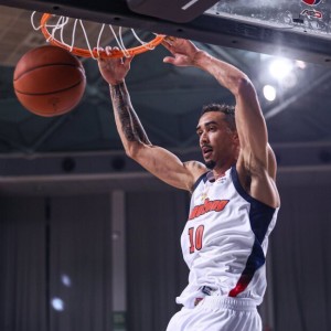 ng28-CBA疯狂一夜！深圳宁波再爆大冷，贺希宁一战封神，广东反超上海