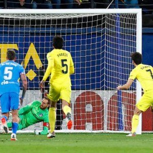 ng28-高级较量4球皆出自低级失误 黄潜马竞双失2分