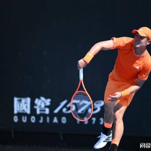 ng28官网-吴易昺迎开门红，感冒后又透露腿伤，调侃只记得下轮对手脱发严重